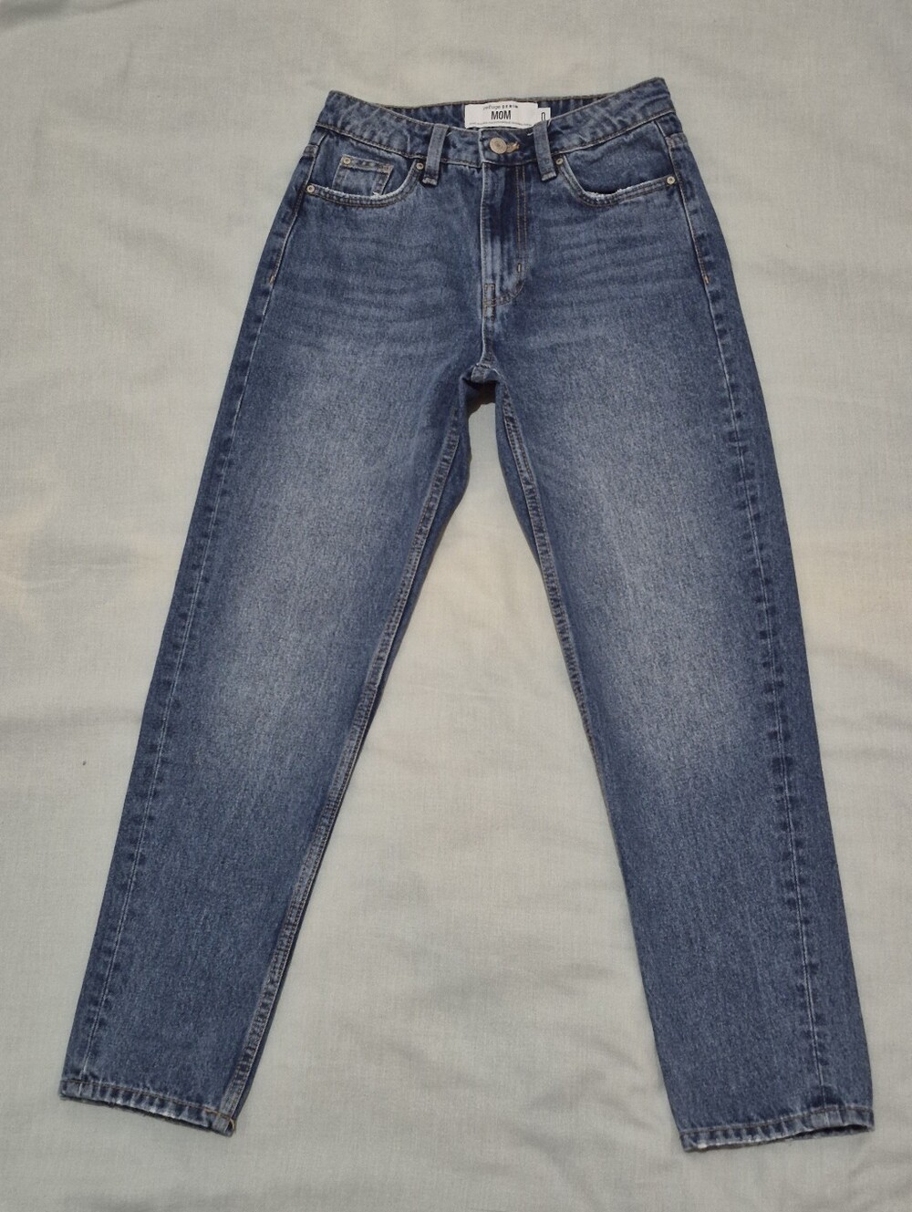refuge Slim Womens Denim Mom Jeans in Medium Blue Wash